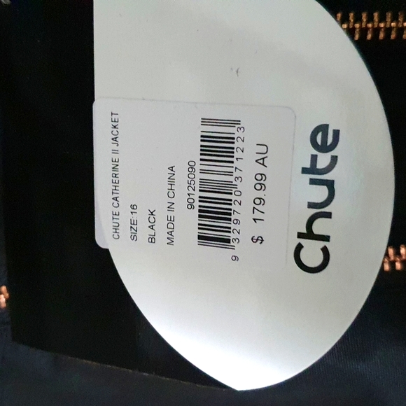 Chute Ski Jacket - Picture 2 of 14